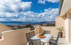 Gorgeous Apartment In Kastel Gomilica With Wifi